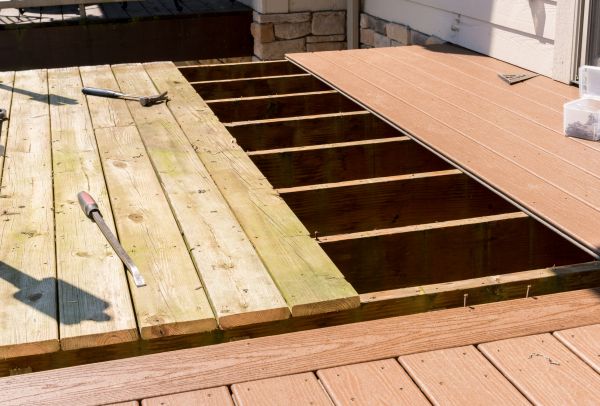 Cost of Deck Floor Replacement in Powell